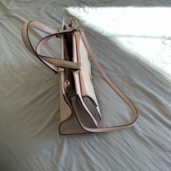 Kate Spade Purse - Picture 3 of 8